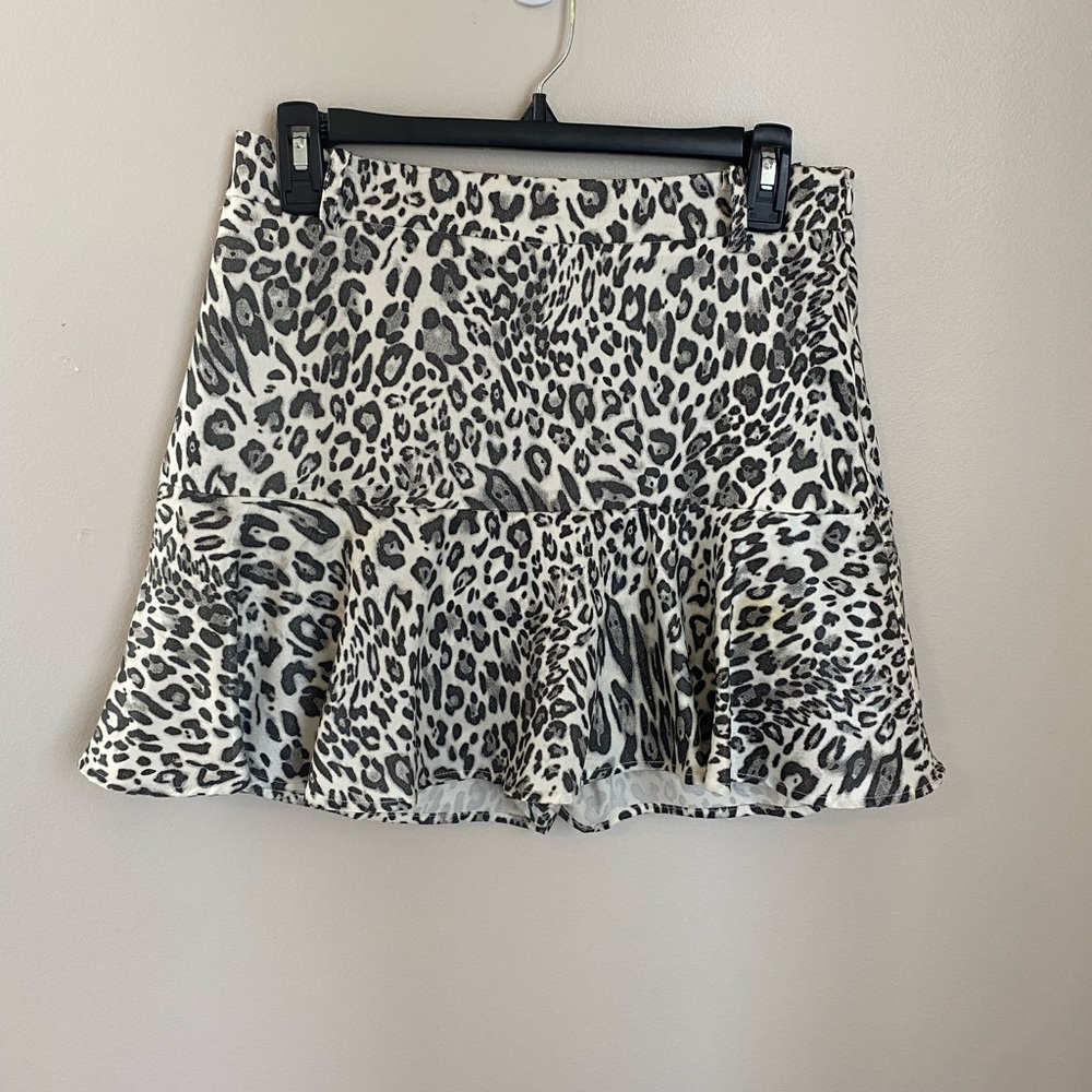 NWT Glam Leopard Print Mini Skirt